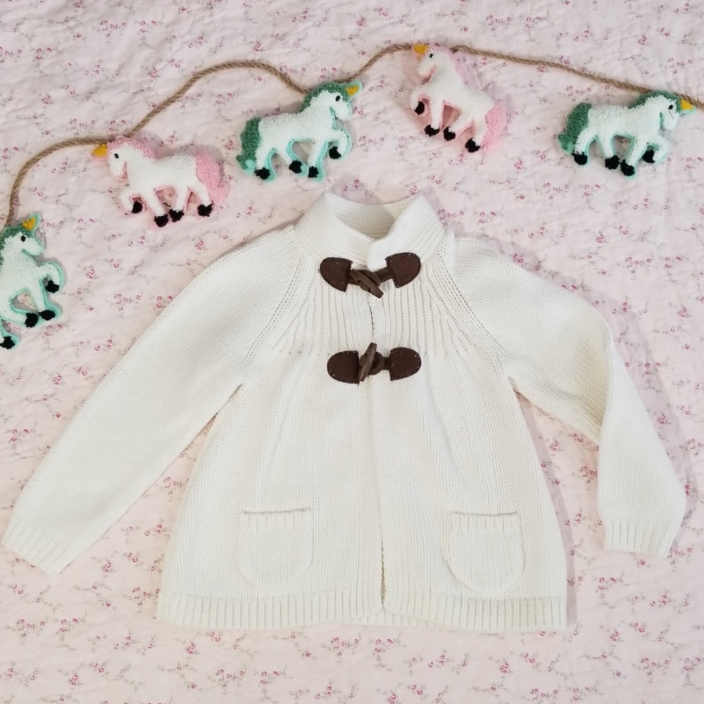 Adorable toggle clasp sweater.  OshKosh. Size 4T